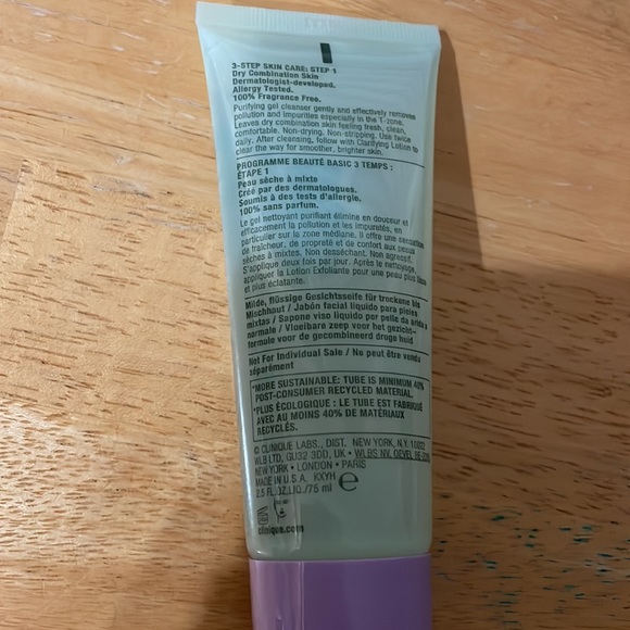 Clinique all about clean liquid facial soap - Picture 2 of 5